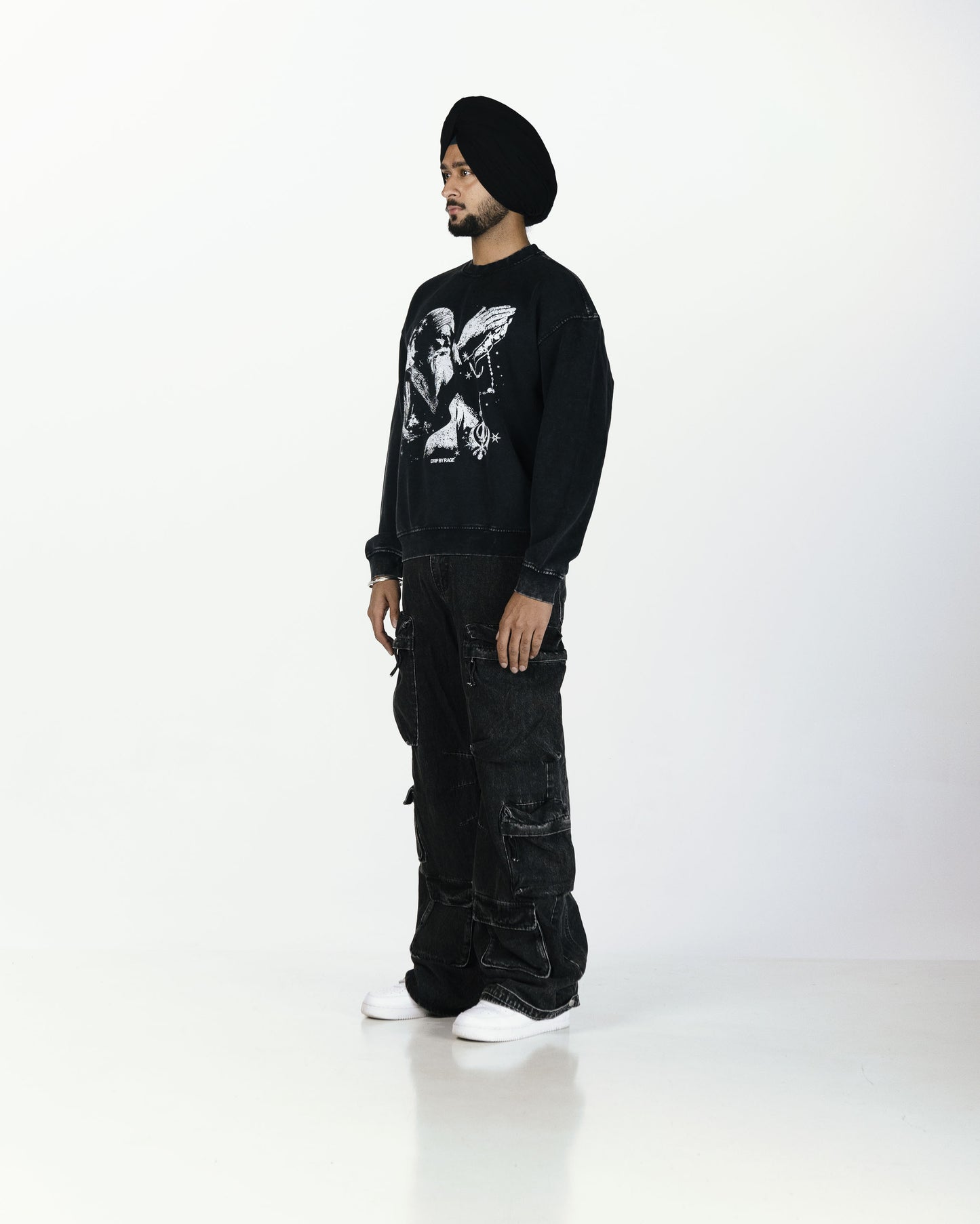 FAITH OVERSIZED FADED SWEATSHIRT