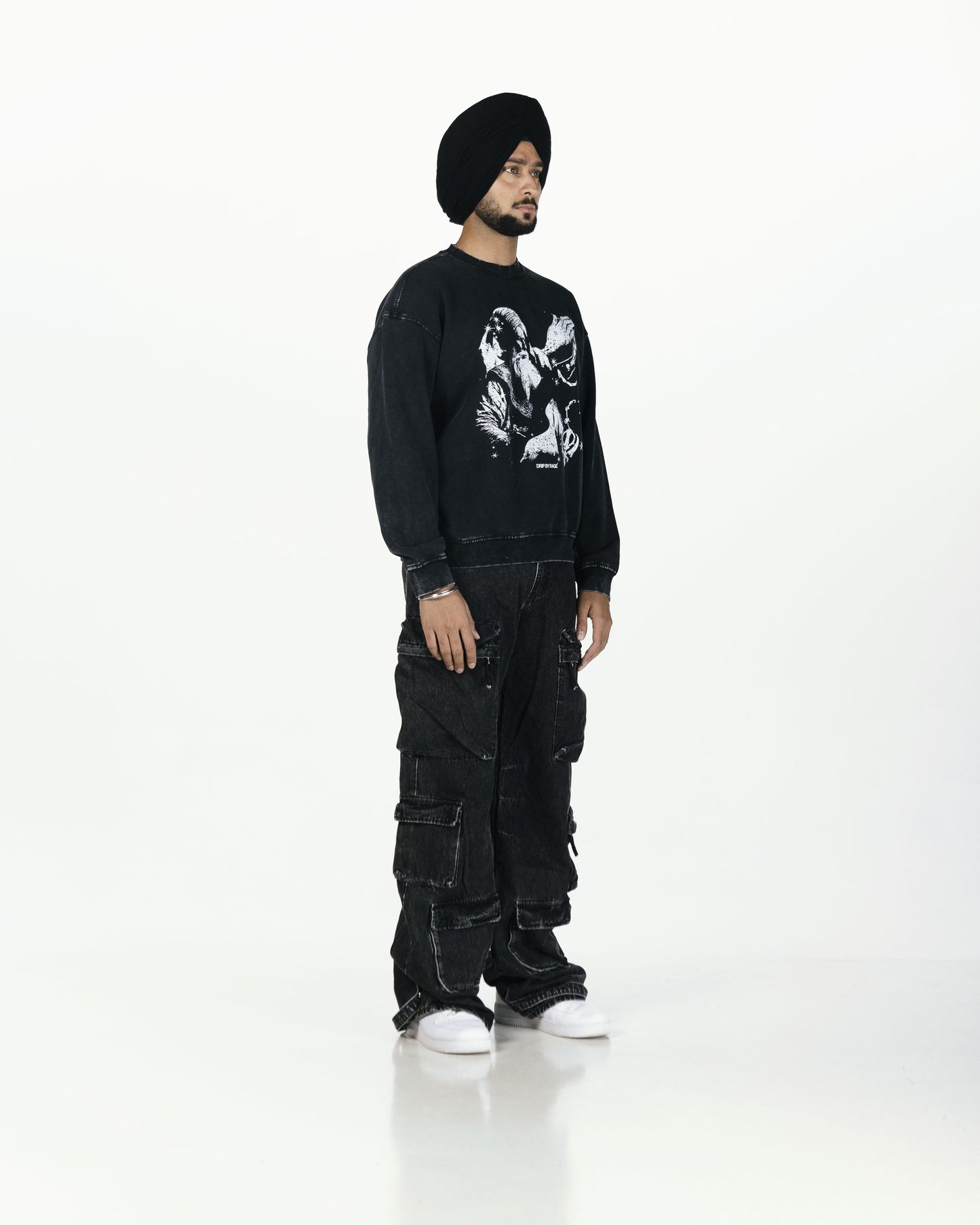 FAITH OVERSIZED FADED SWEATSHIRT