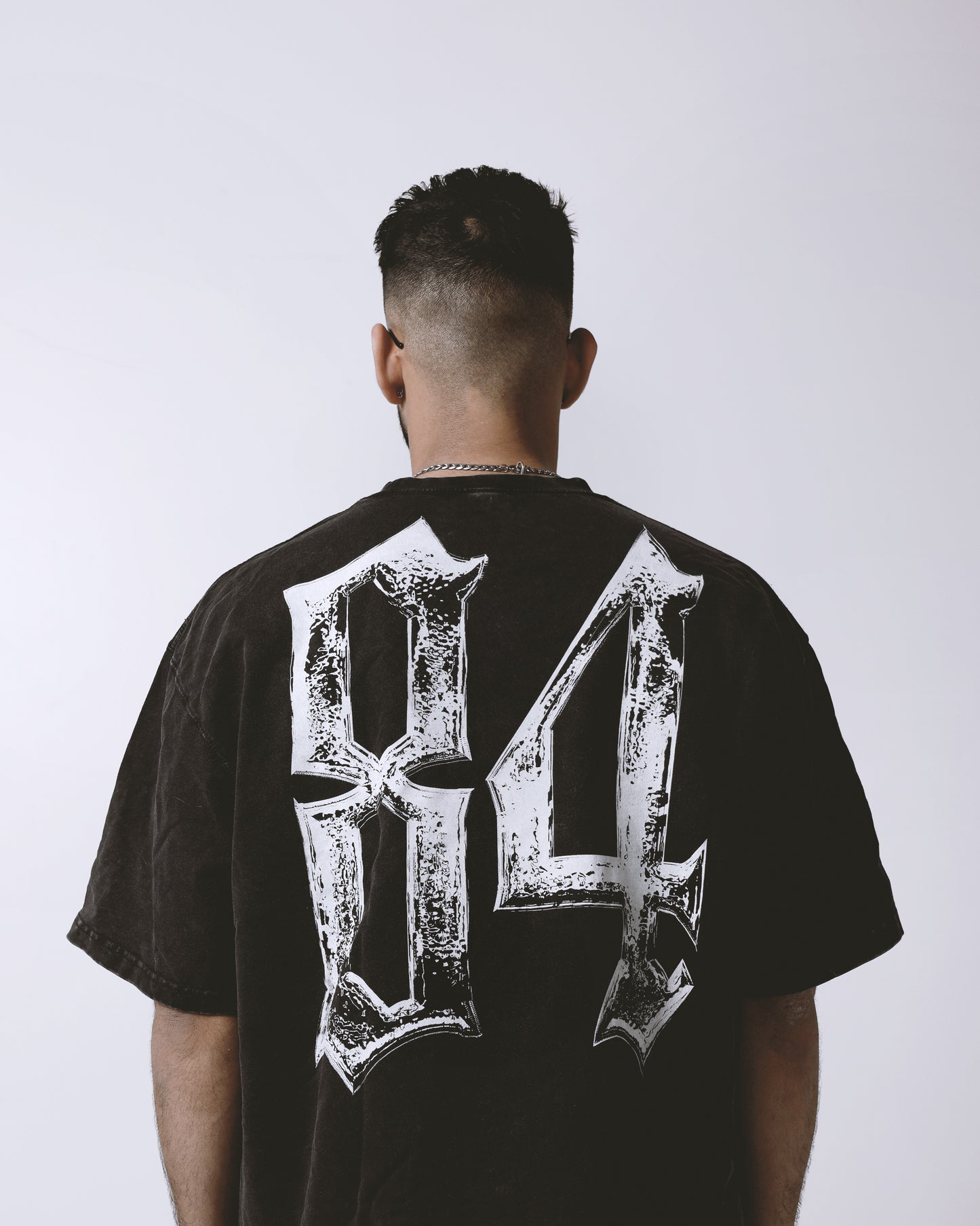 84 OVERSIZED FADED T-SHIRT