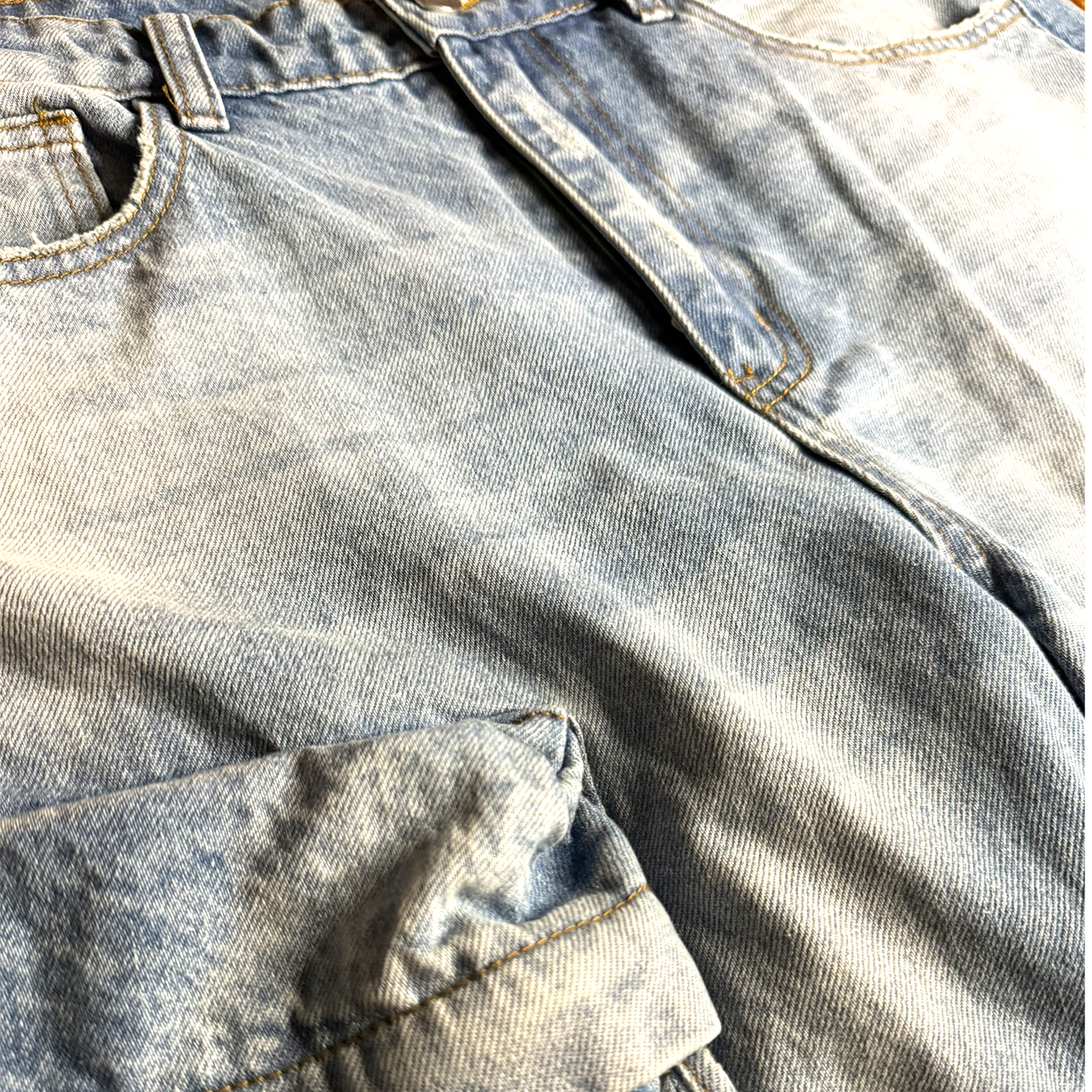 DISTRESSED CARGO DENIM
