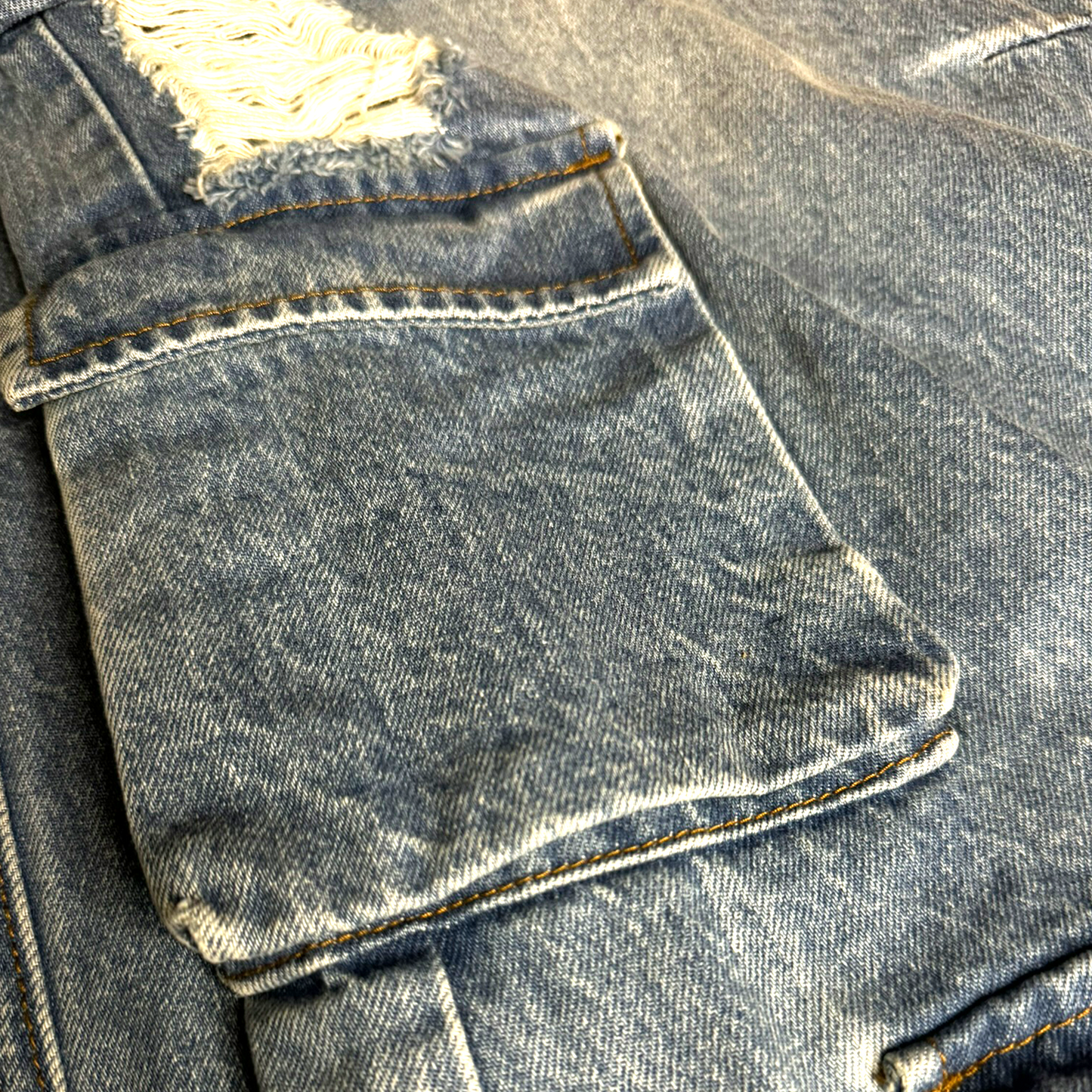 DISTRESSED CARGO DENIM
