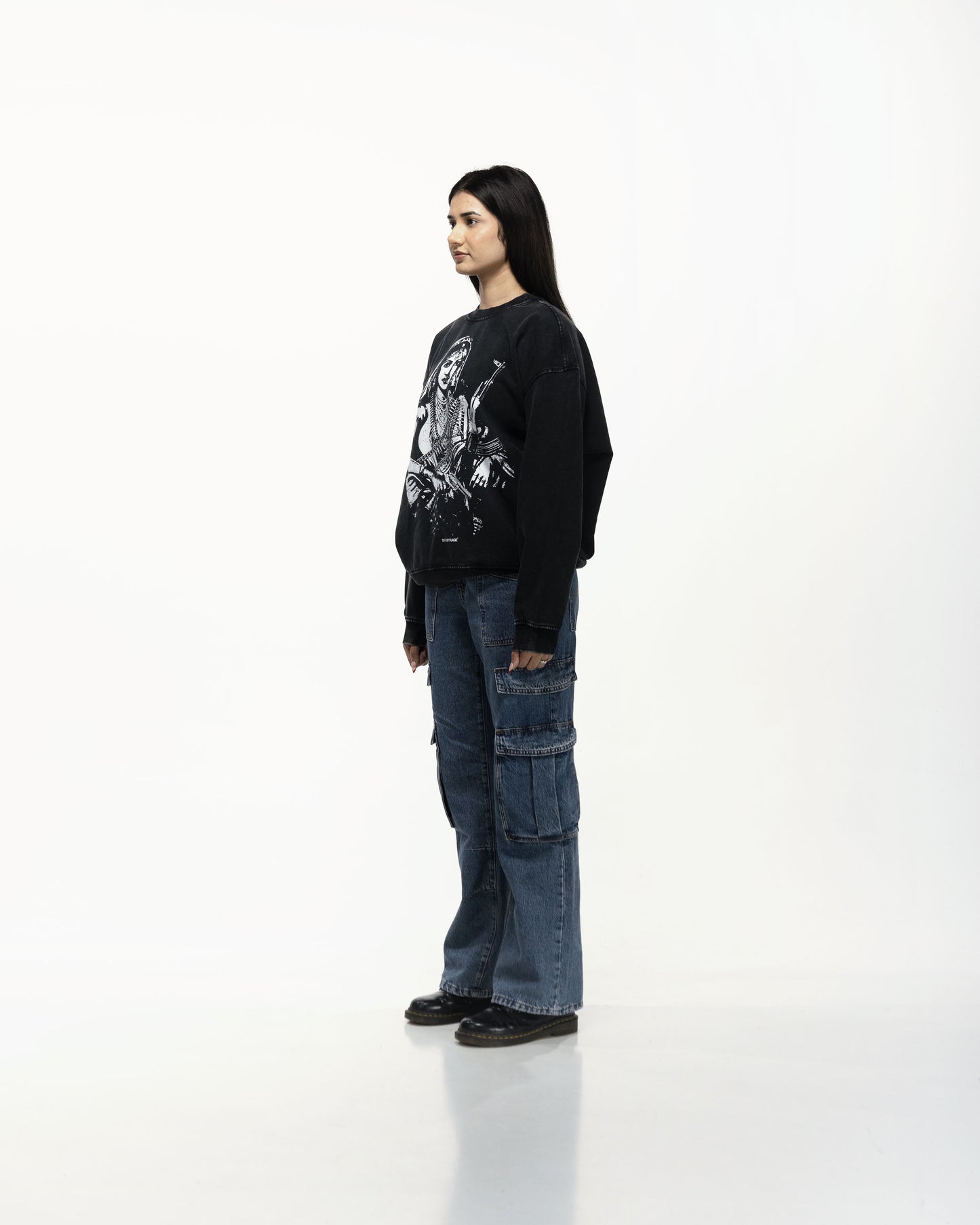 GANGSTER QUEEN II OVERSIZED FADED SWEATSHIRT
