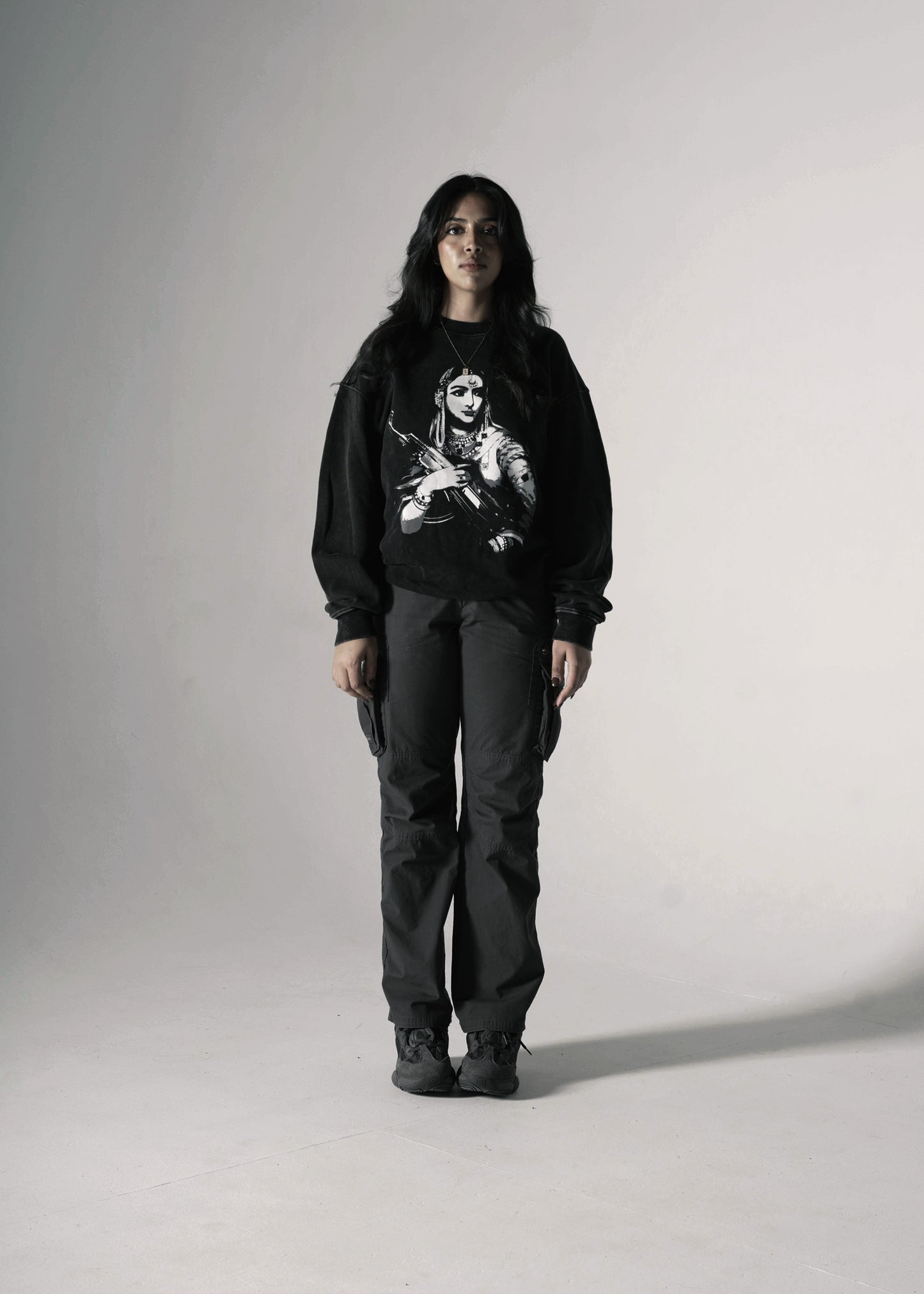 GANGSTER QUEEN OVERSIZED FADED SWEATSHIRT