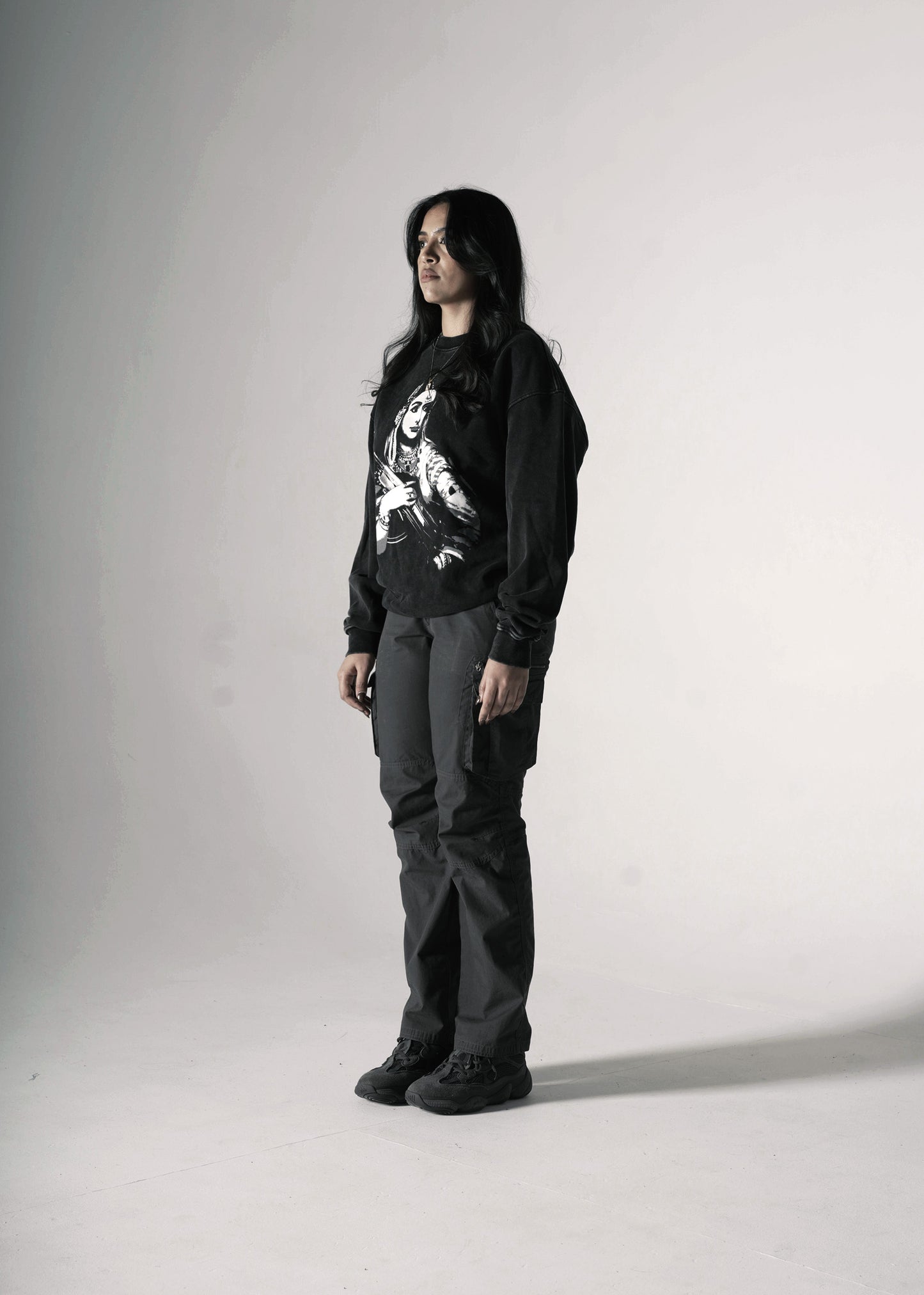 GANGSTER QUEEN OVERSIZED FADED SWEATSHIRT