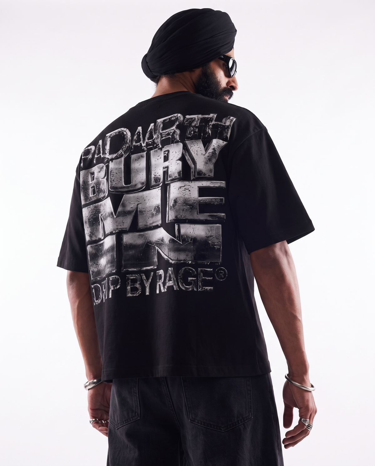 BLACK HEAVEN RED EYE BOXY T-SHIRT