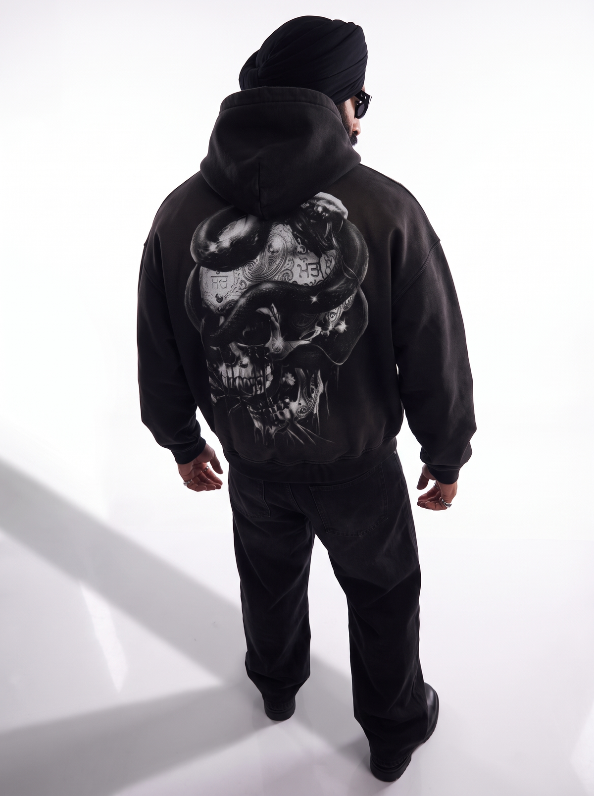 BLACK CHROME DSITRESSED HOODIE