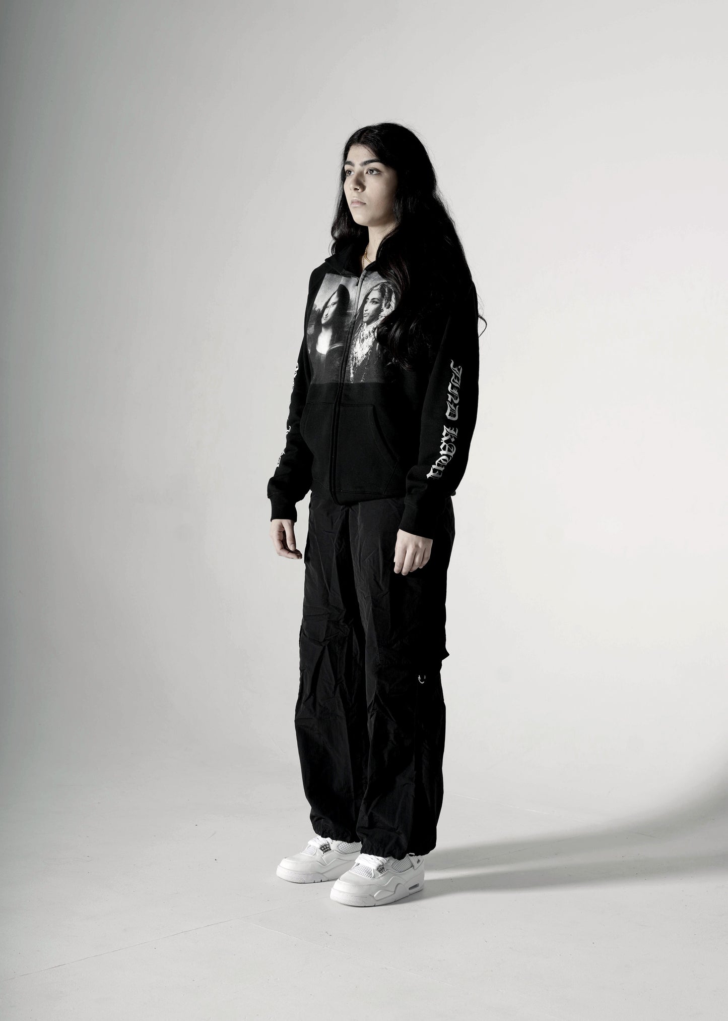 MAHARANI X MONA LISA OVERSIZED FLEECE ZIP-UP HOODIE BLACK