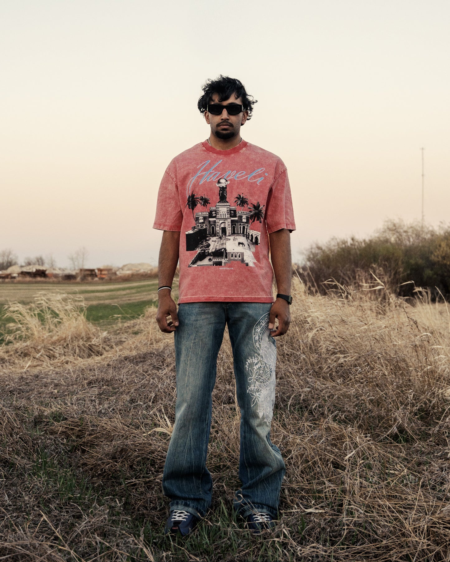 WORLD IS YOURS OVERSIZED WASHED T-SHIRT